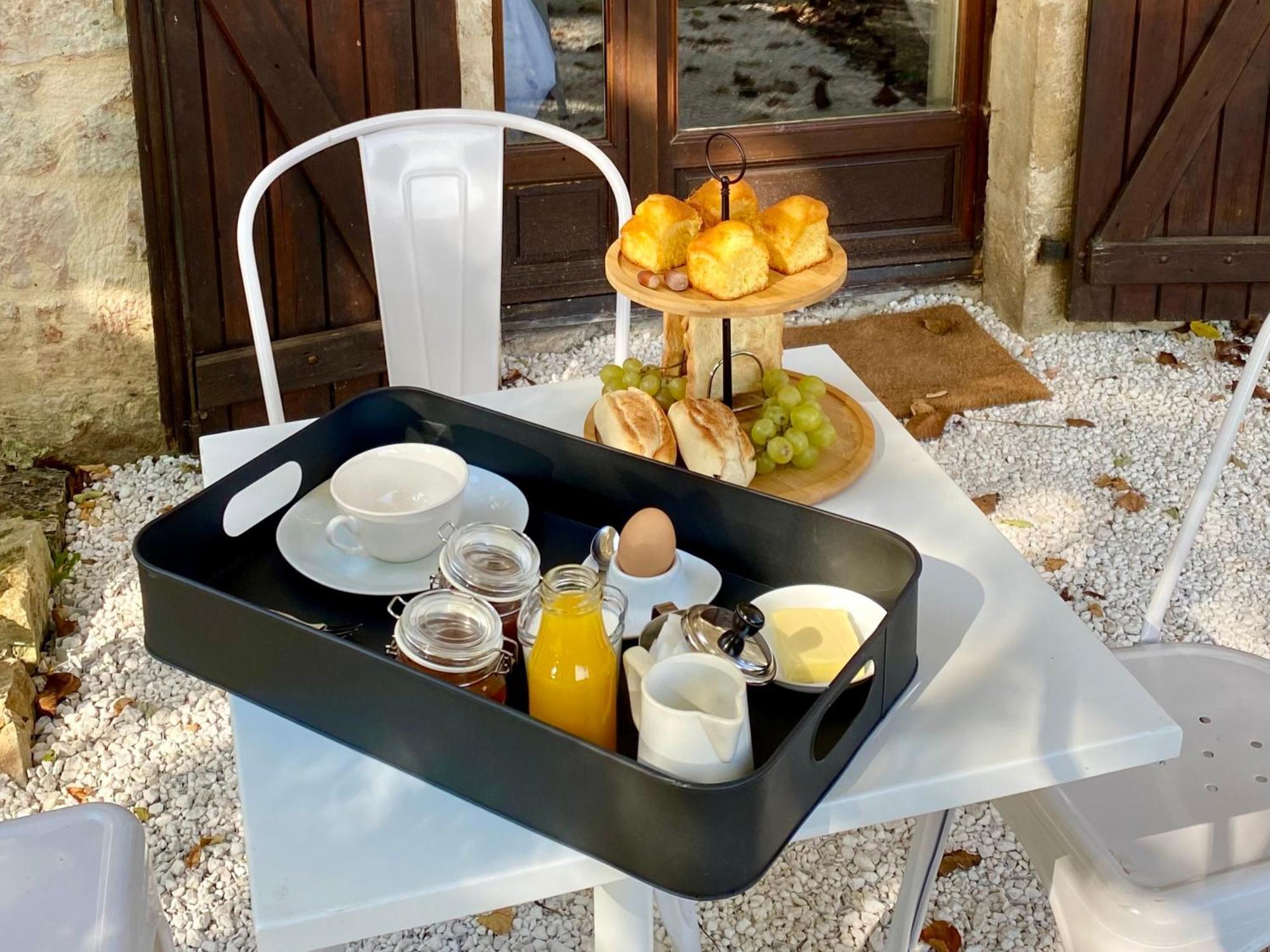 Bed and Breakfast Domaine Valenquercy Cazillac Экстерьер фото